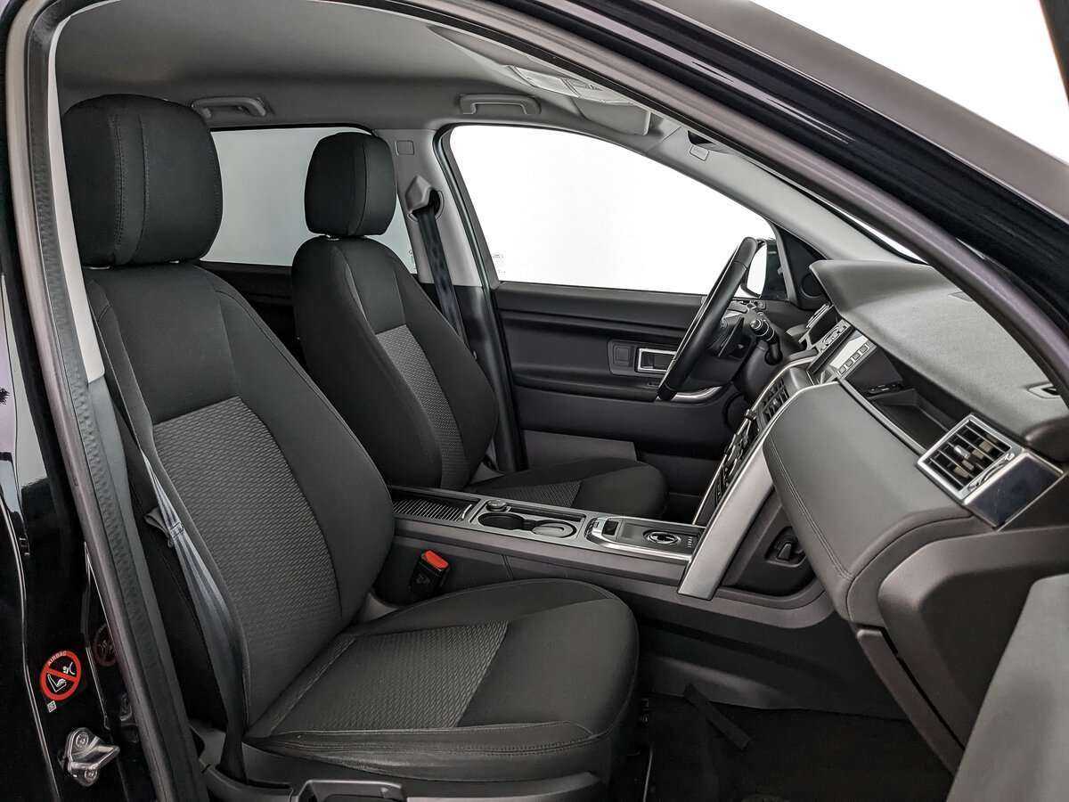 Land Rover Discovery Sport с пробегом — 2018 год. Фото: #23