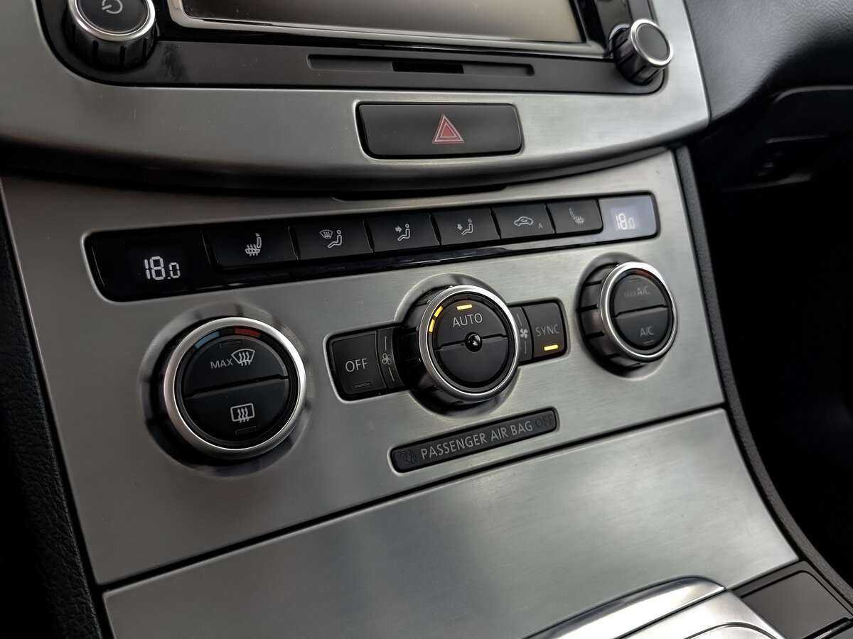 Volkswagen Passat CC с пробегом — 2013 год. Фото: #23