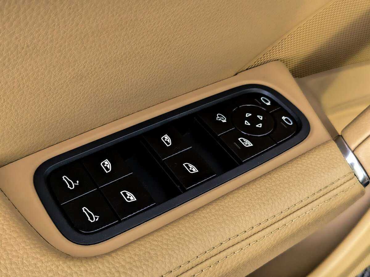 Porsche Cayenne с пробегом — 2019 год. Фото: #21