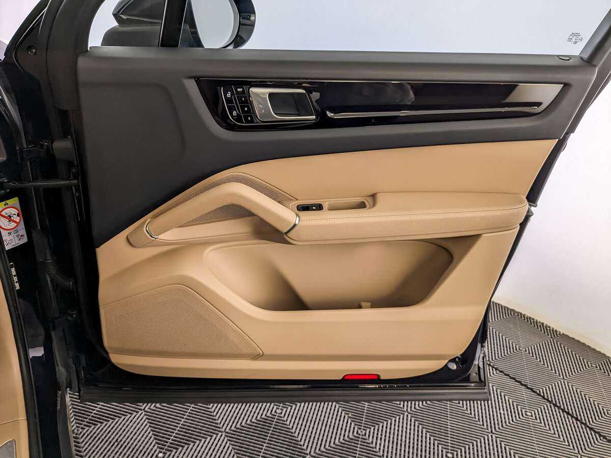 Porsche Cayenne с пробегом — 2019 год. Фото: #27