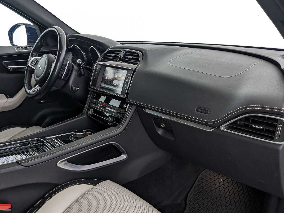 Jaguar F-Pace с пробегом — 2017 год. Фото: #8