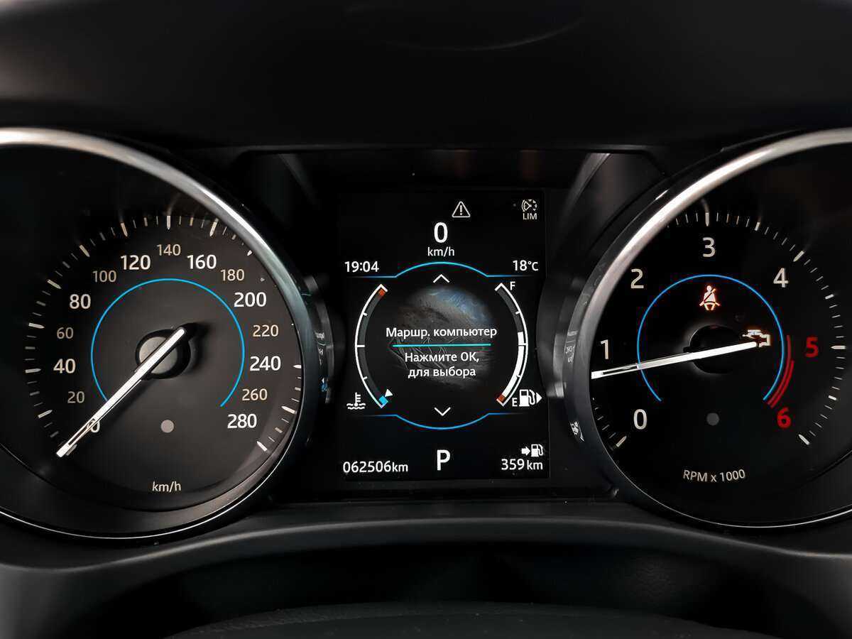 Jaguar F-Pace с пробегом — 2017 год. Фото: #11