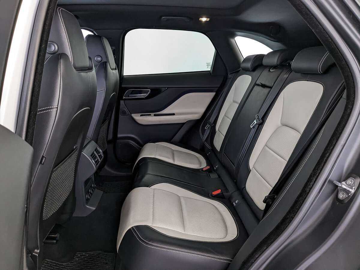 Jaguar F-Pace с пробегом — 2017 год. Фото: #13