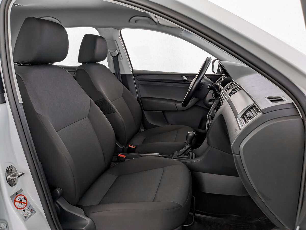 Skoda Rapid с пробегом — 2019 год. Фото: #20