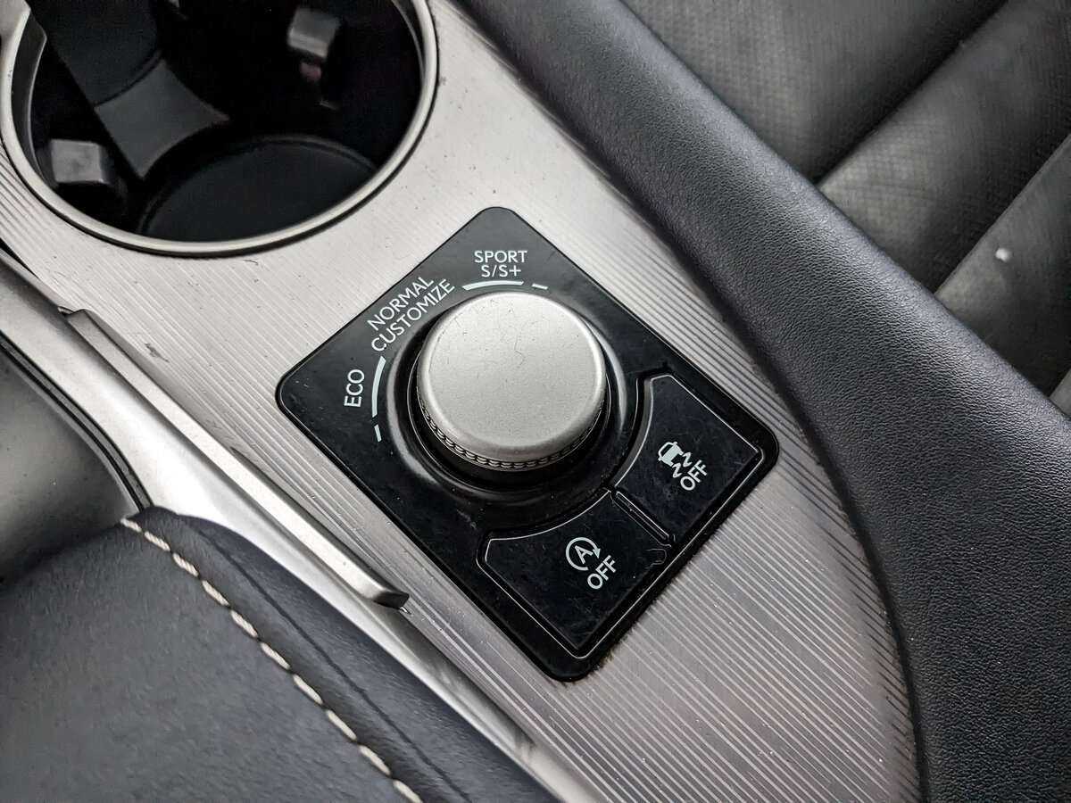 Lexus RX с пробегом — 2017 год. Фото: #23