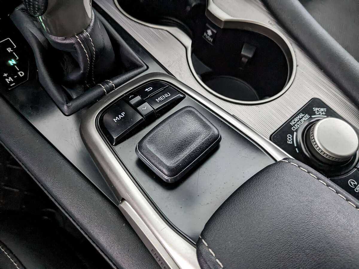 Lexus RX с пробегом — 2017 год. Фото: #24