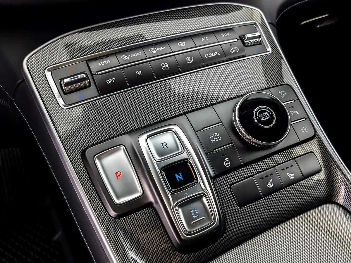 Hyundai Santa Fe с пробегом — 2023 год. Фото: #21