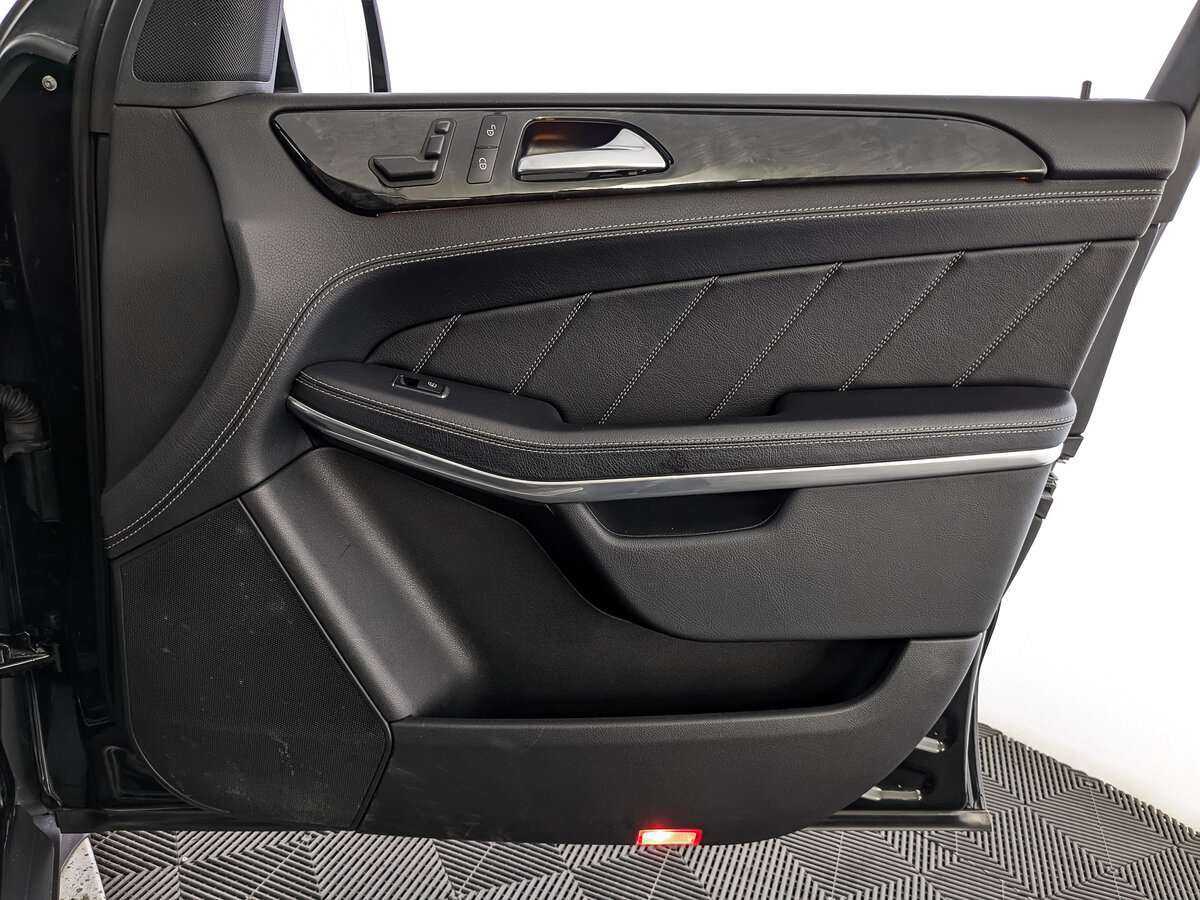 Mercedes-Benz GL-Класс с пробегом — 2014 год. Фото: #20