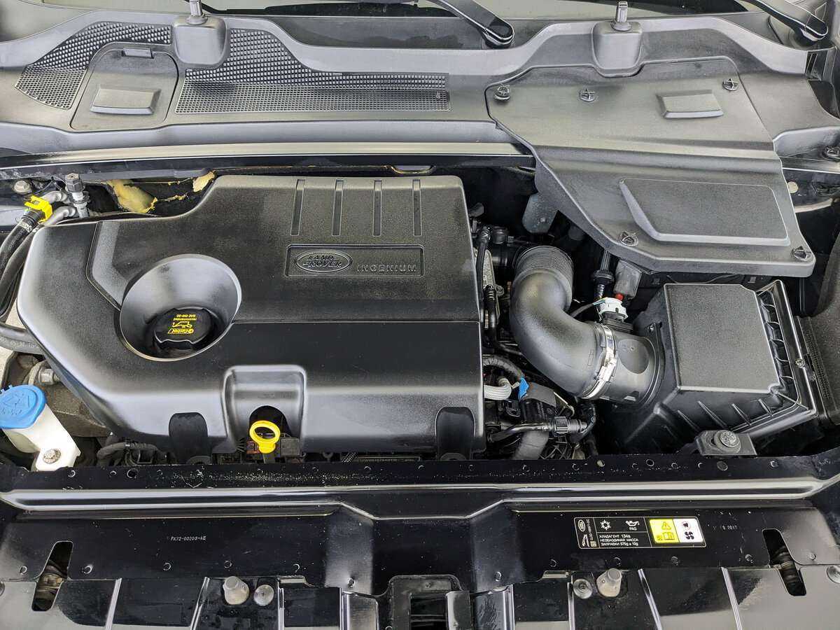 Land Rover Discovery Sport с пробегом — 2017 год. Фото: #8