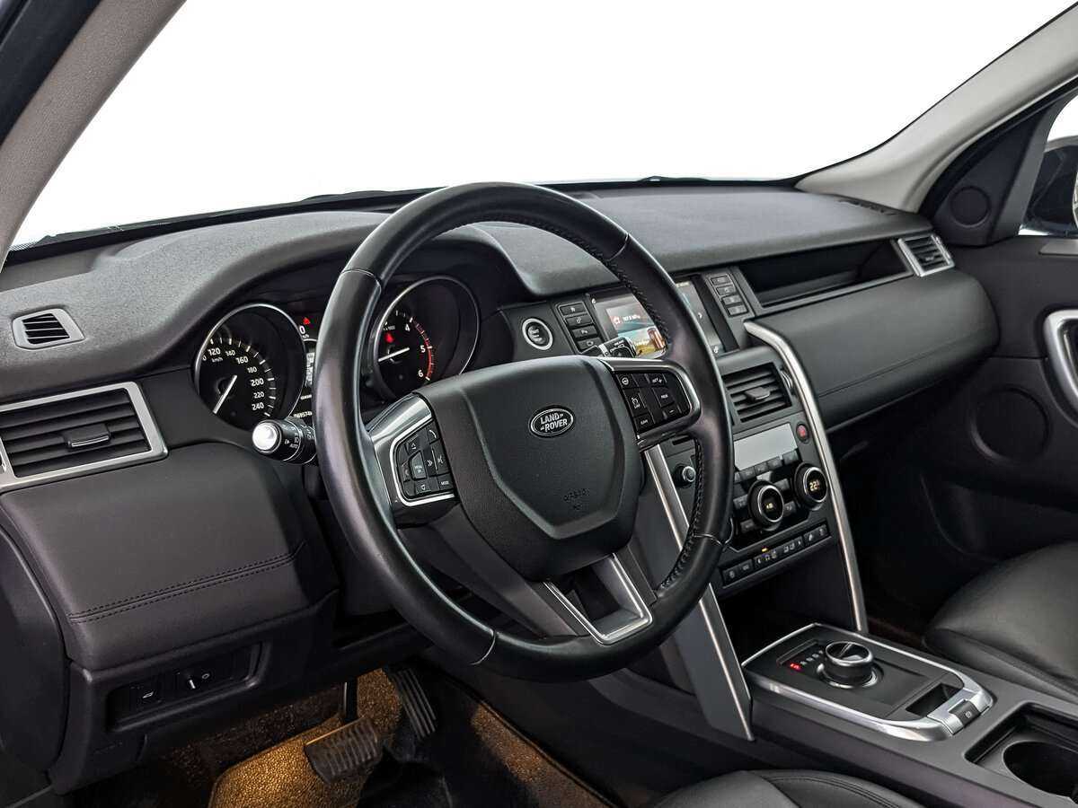 Land Rover Discovery Sport с пробегом — 2017 год. Фото: #14
