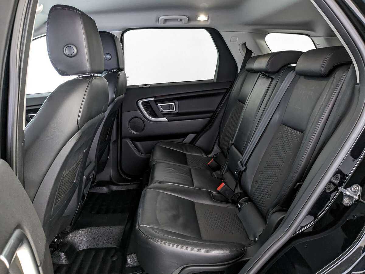 Land Rover Discovery Sport с пробегом — 2017 год. Фото: #17