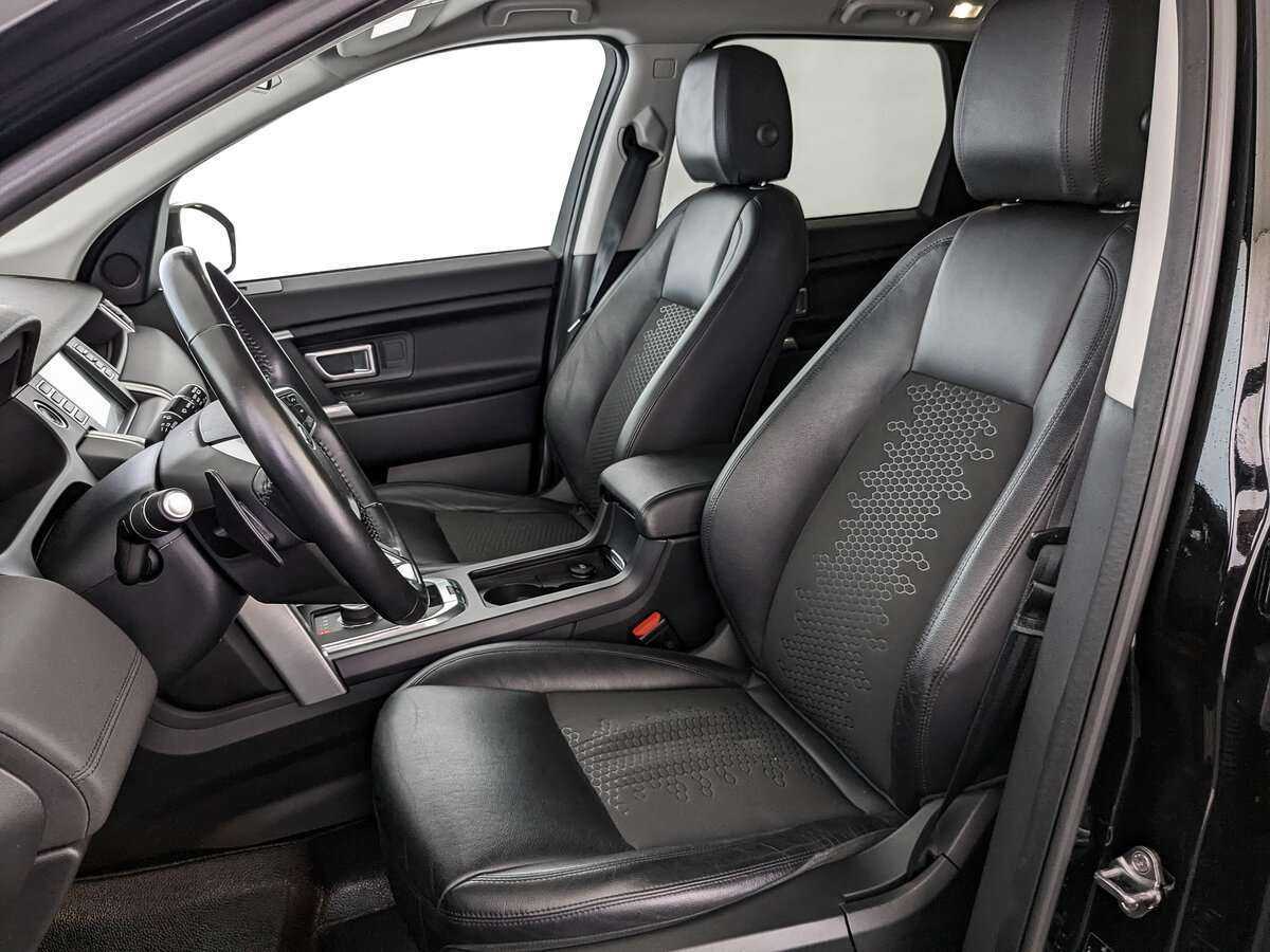 Land Rover Discovery Sport с пробегом — 2017 год. Фото: #19
