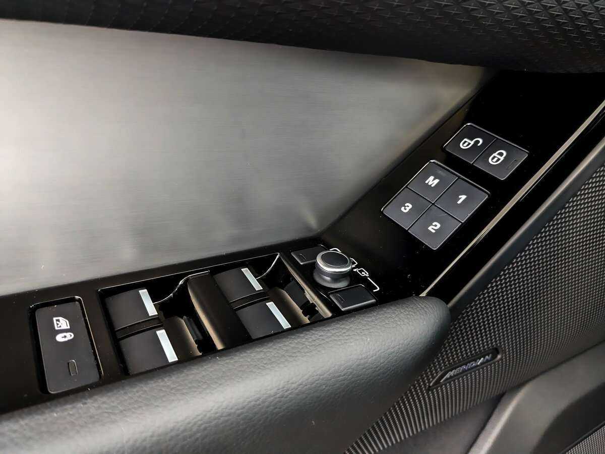 Land Rover Range Rover Velar с пробегом — 2019 год. Фото: #15