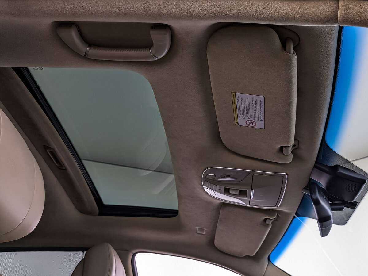 Hyundai Equus с пробегом — 2012 год. Фото: #17