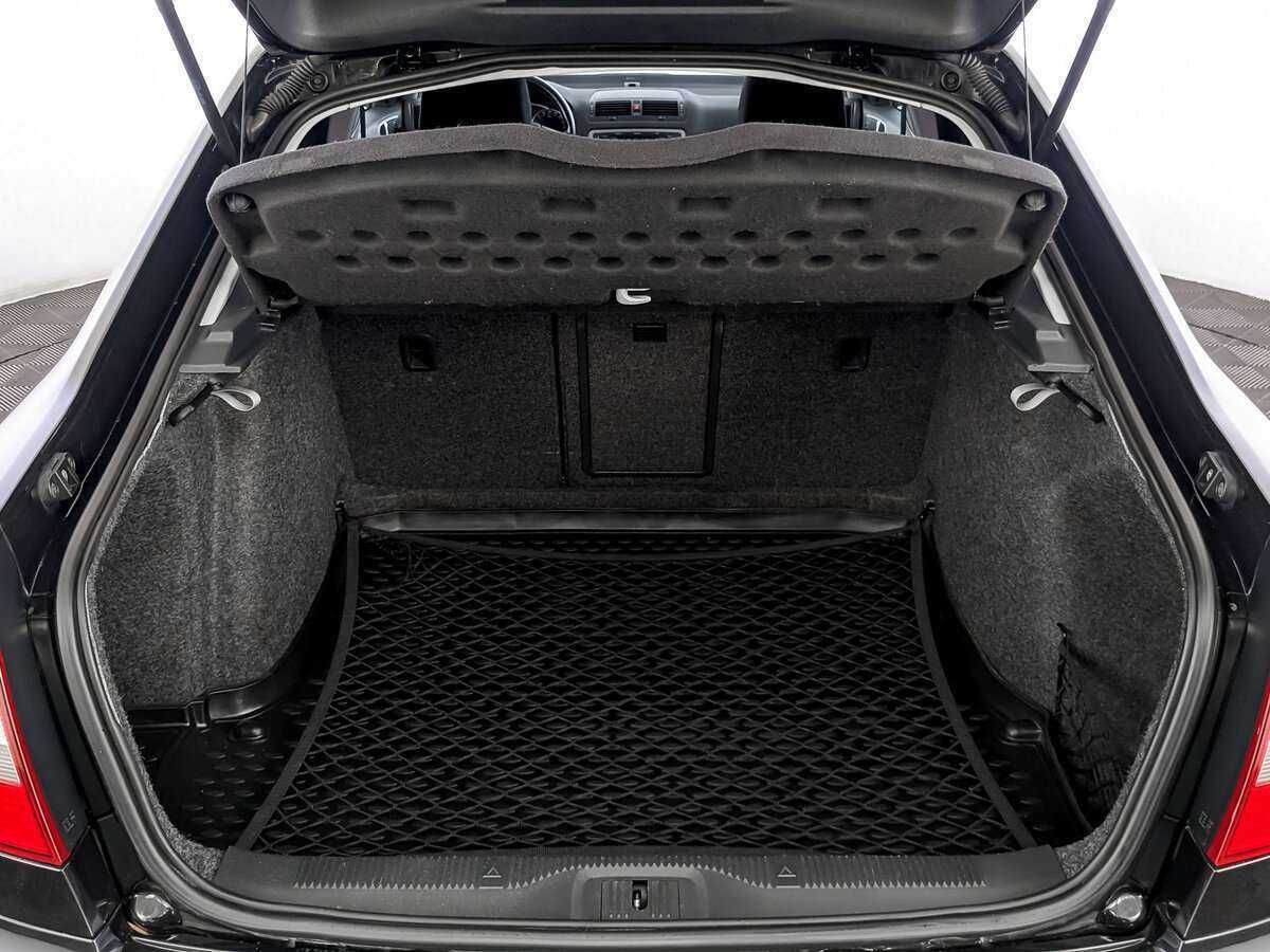 Skoda Octavia с пробегом — 2011 год. Фото: #9