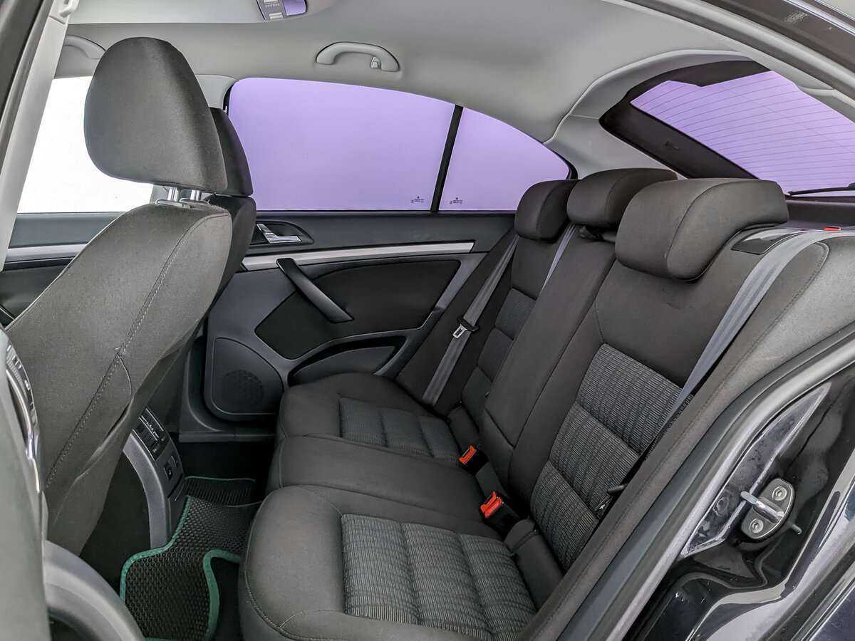 Skoda Octavia с пробегом — 2011 год. Фото: #11