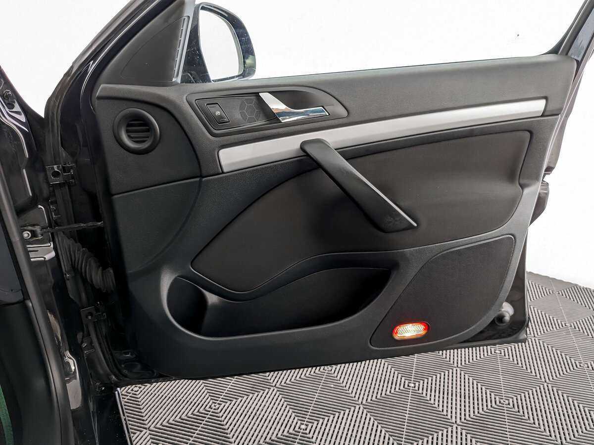 Skoda Octavia с пробегом — 2011 год. Фото: #21