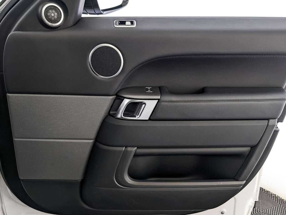 Land Rover Range Rover Sport с пробегом — 2018 год. Фото: #17