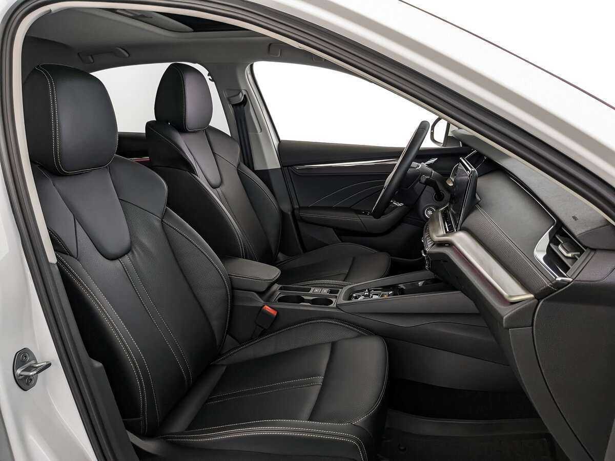 Skoda Octavia с пробегом — 2023 год. Фото: #18