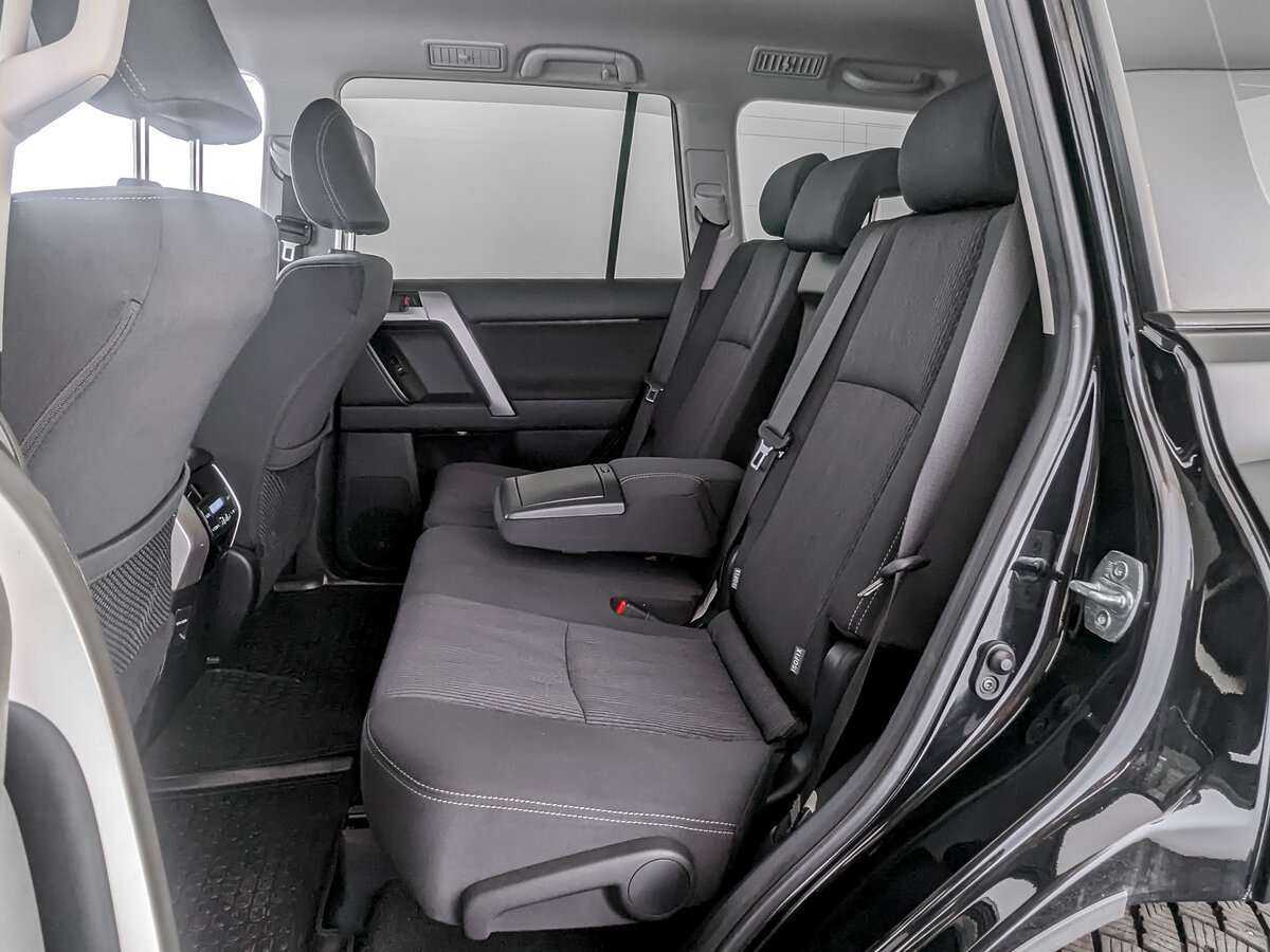 Toyota Land Cruiser Prado с пробегом — 2021 год. Фото: #9