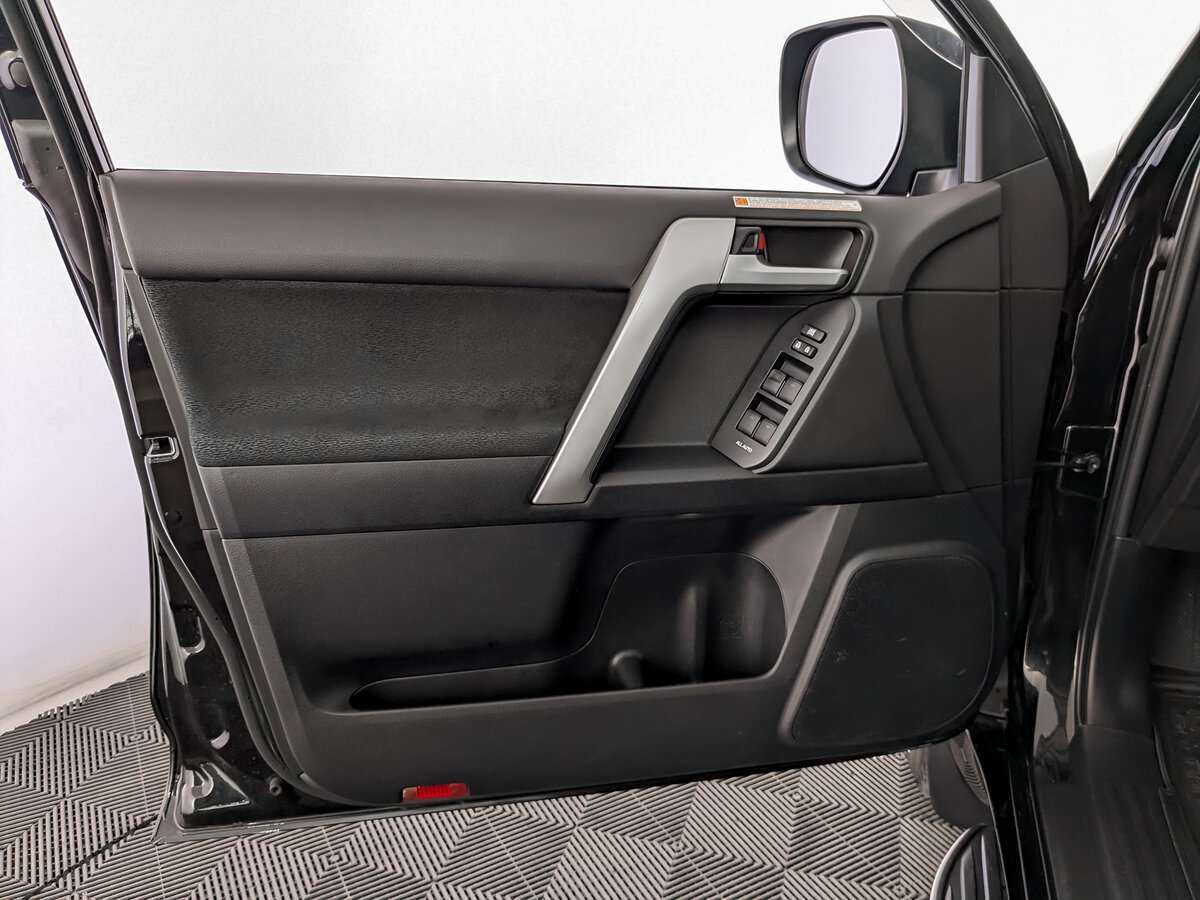 Toyota Land Cruiser Prado с пробегом — 2021 год. Фото: #15