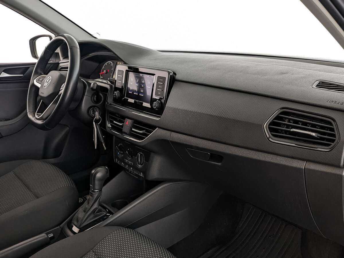 Volkswagen Polo с пробегом — 2021 год. Фото: #5
