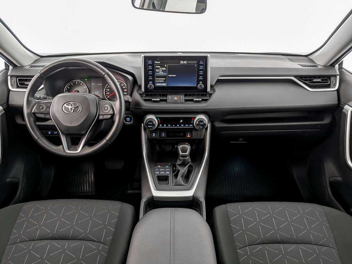 Toyota RAV4 с пробегом — 2020 год. Фото: #11