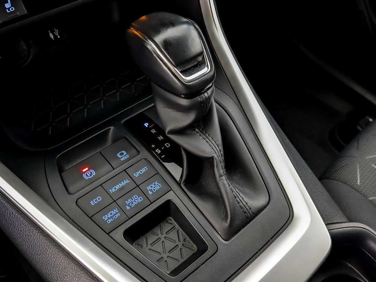 Toyota RAV4 с пробегом — 2020 год. Фото: #21