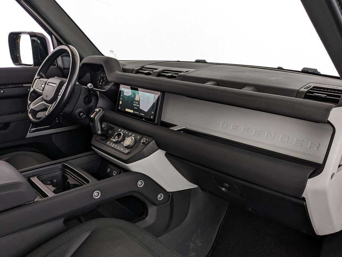 Land Rover Defender с пробегом — 2020 год. Фото: #7