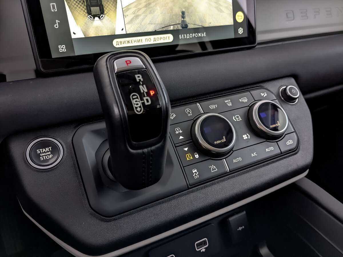 Land Rover Defender с пробегом — 2020 год. Фото: #18