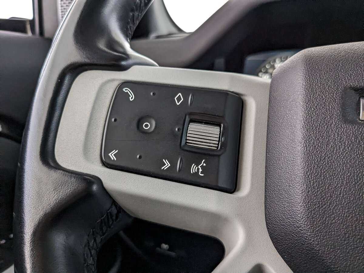 Land Rover Defender с пробегом — 2020 год. Фото: #22
