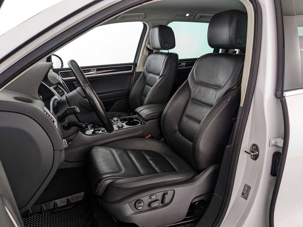 Volkswagen Touareg с пробегом — 2017 год. Фото: #18