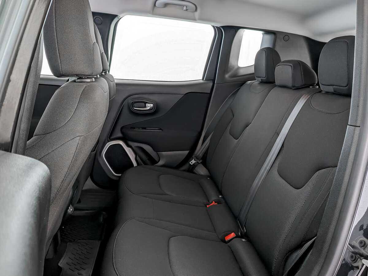 Jeep Renegade с пробегом — 2018 год. Фото: #9