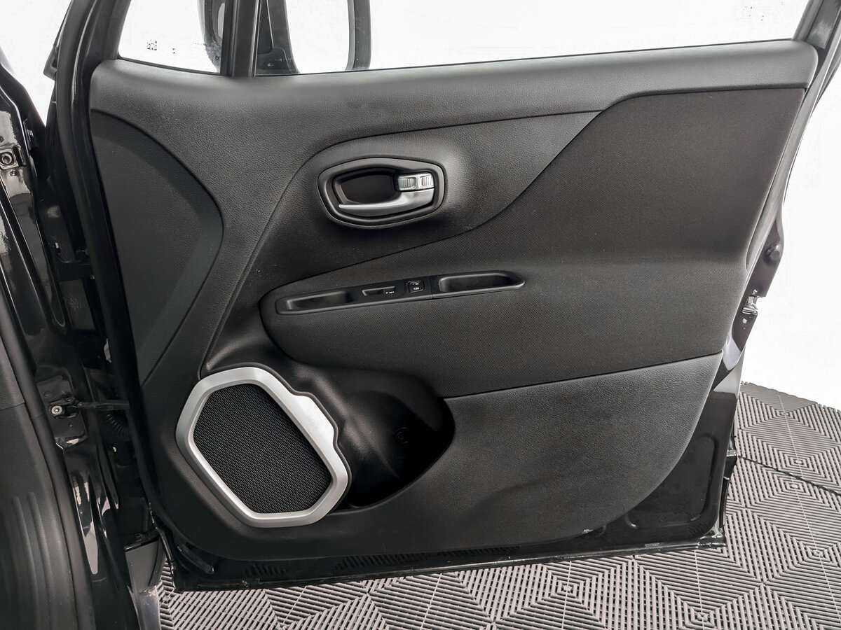 Jeep Renegade с пробегом — 2018 год. Фото: #18