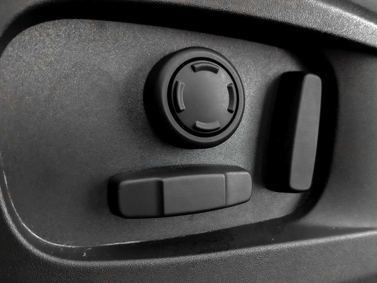 Land Rover Defender с пробегом — 2021 год. Фото: #14