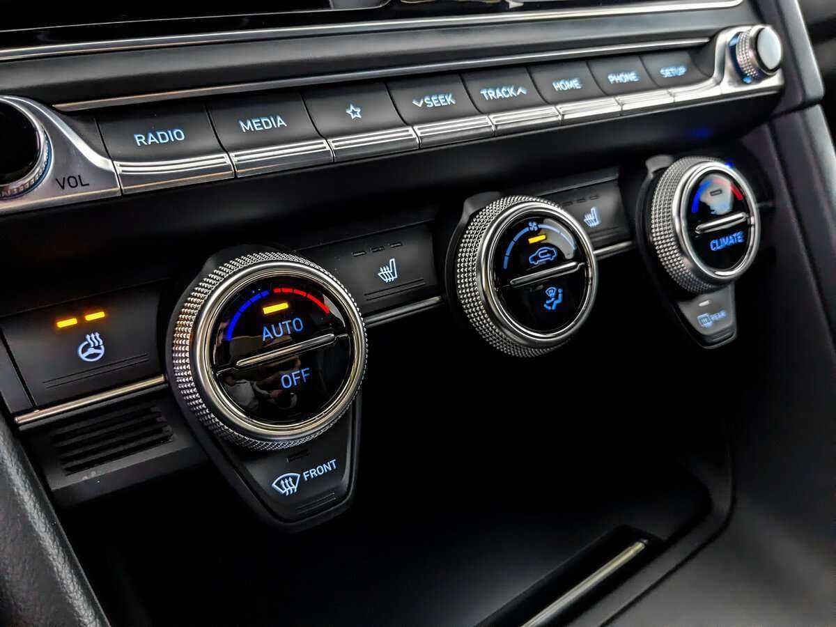 Genesis G70 с пробегом — 2020 год. Фото: #23