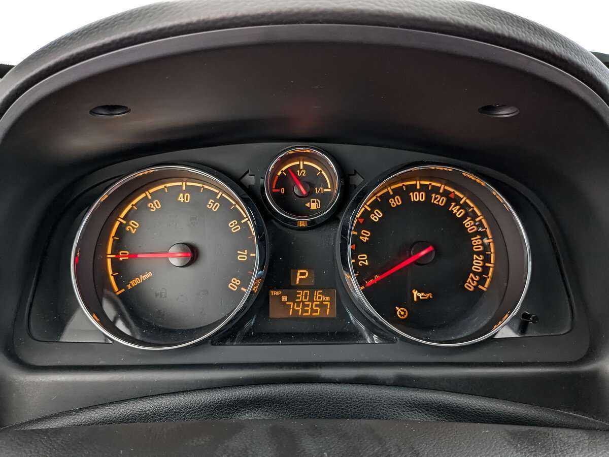 Opel Antara с пробегом — 2013 год. Фото: #14