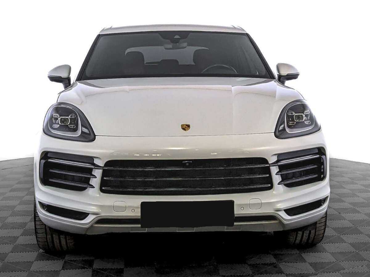 Porsche Cayenne с пробегом — 2018 год. Фото: #1