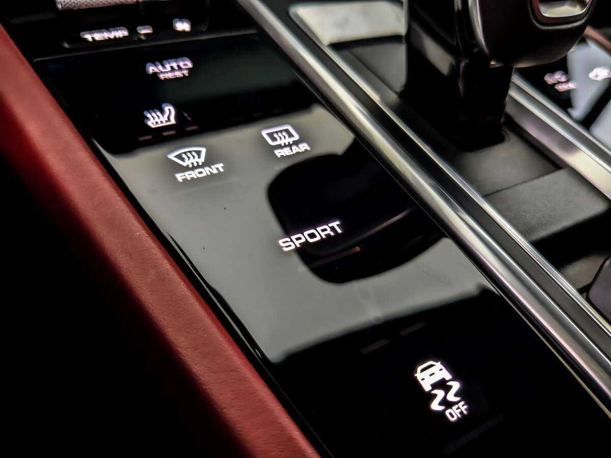 Porsche Cayenne с пробегом — 2018 год. Фото: #21