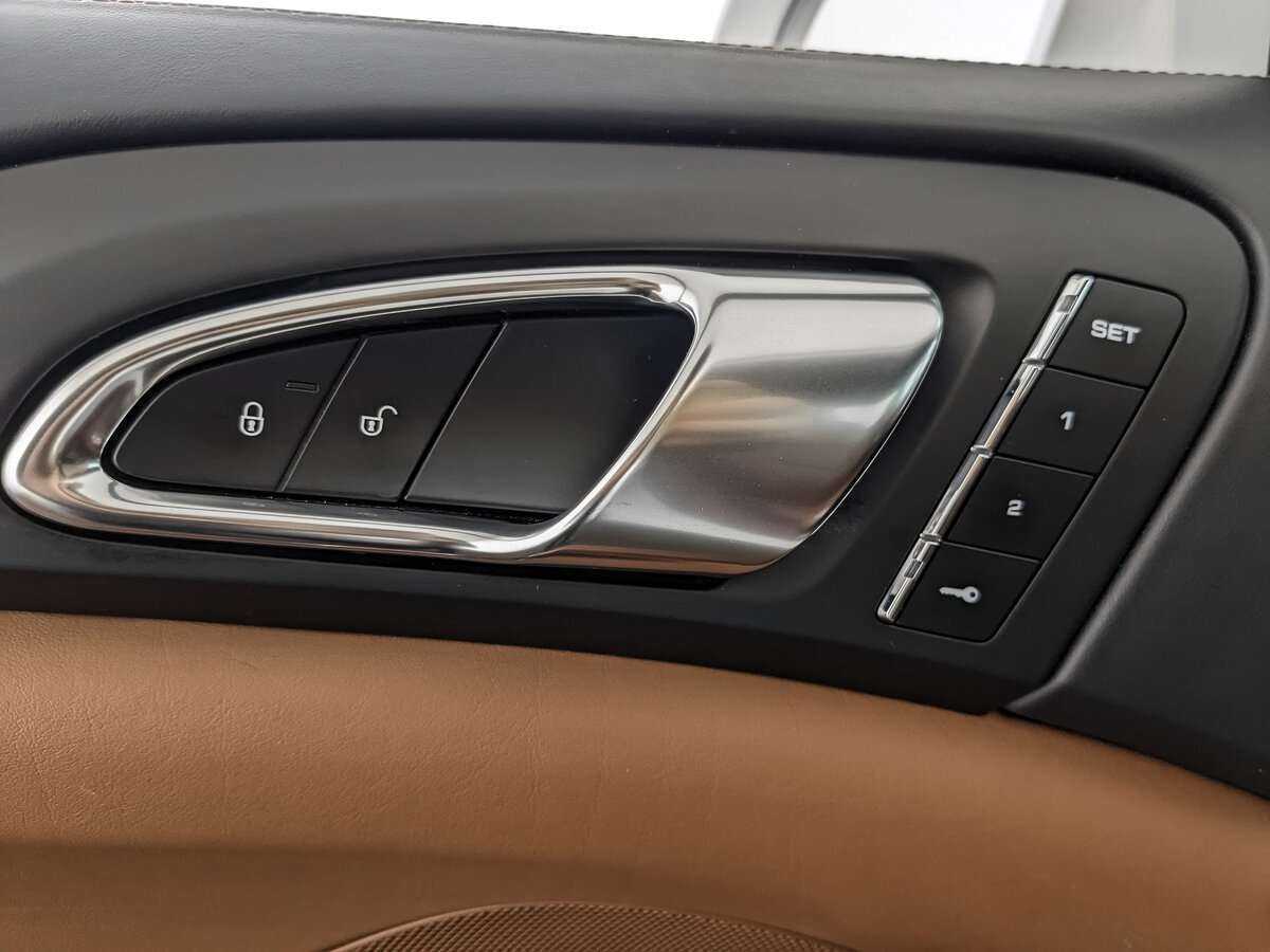 Porsche Cayenne с пробегом — 2016 год. Фото: #23