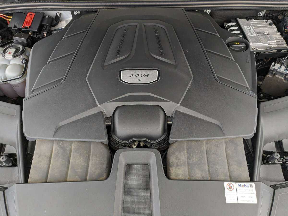 Porsche Cayenne с пробегом — 2018 год. Фото: #8