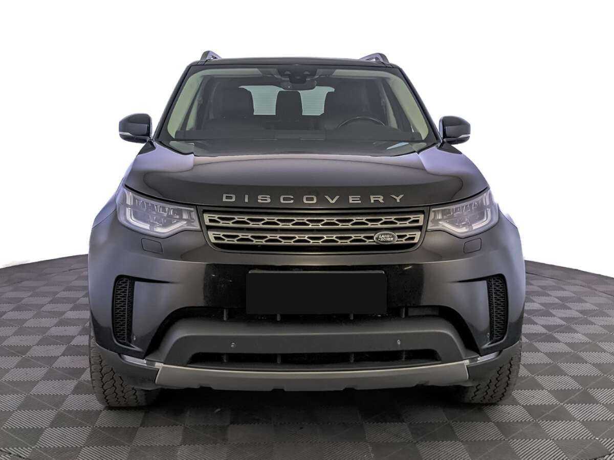 Land Rover Discovery с пробегом — 2018 год. Фото: #1