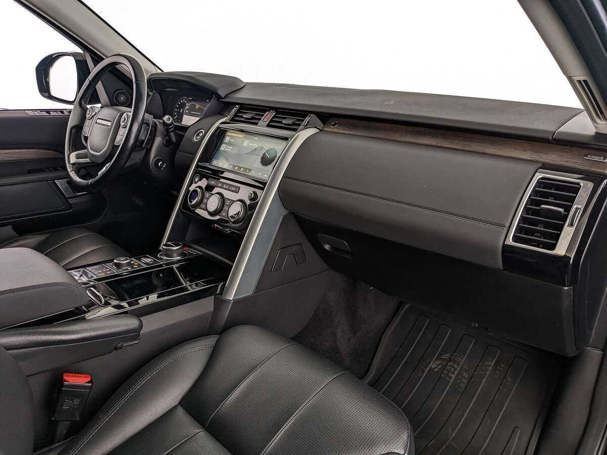 Land Rover Discovery с пробегом — 2018 год. Фото: #5