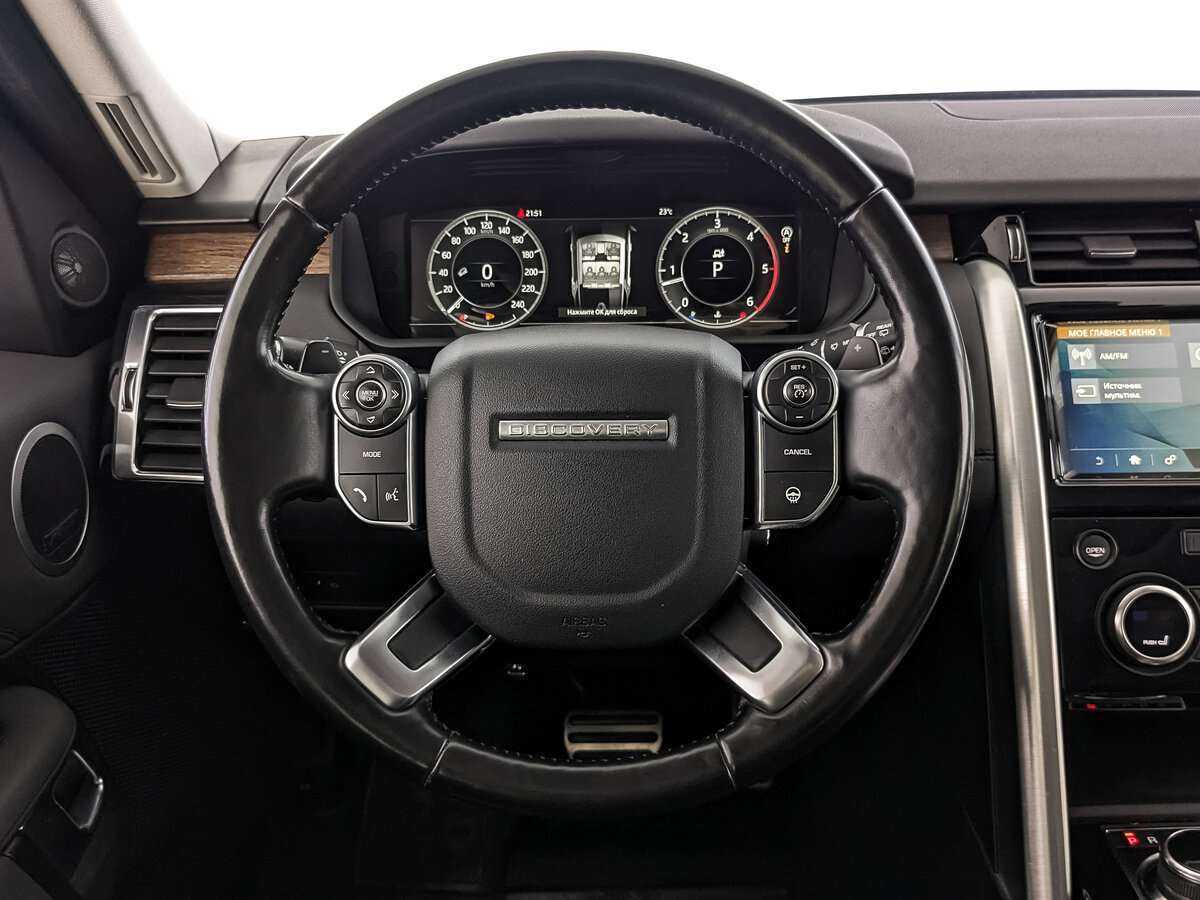 Land Rover Discovery с пробегом — 2018 год. Фото: #14