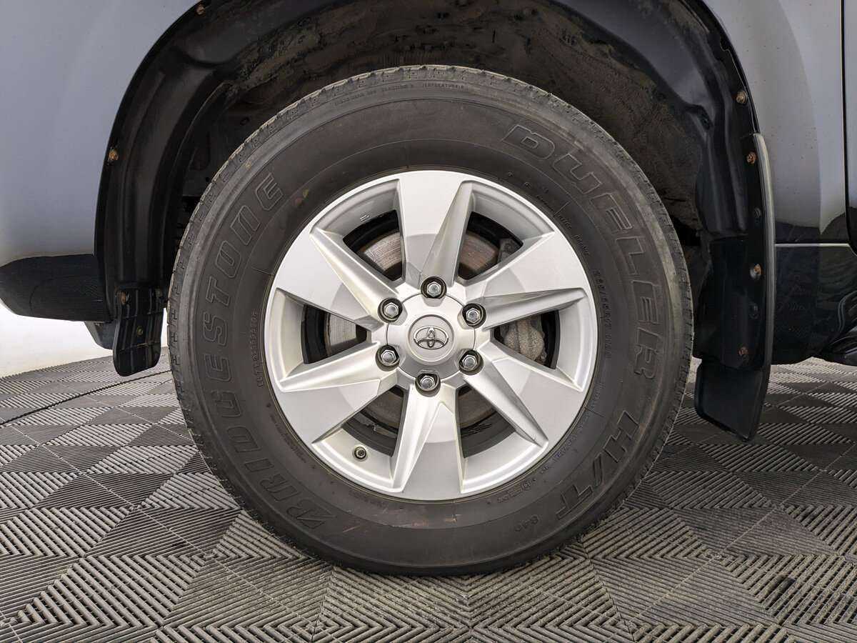 Toyota Land Cruiser Prado с пробегом — 2020 год. Фото: #8