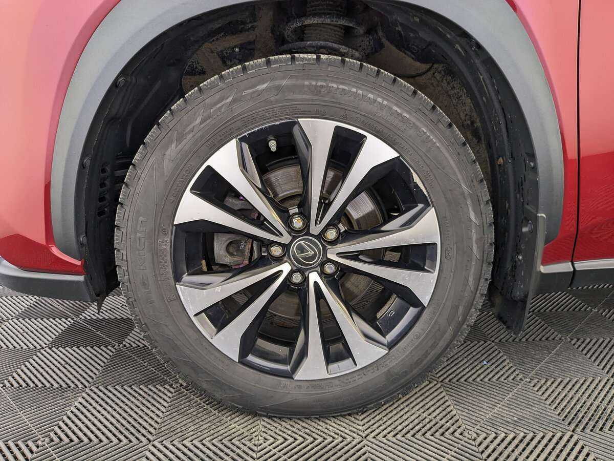 Lexus NX с пробегом — 2019 год. Фото: #10