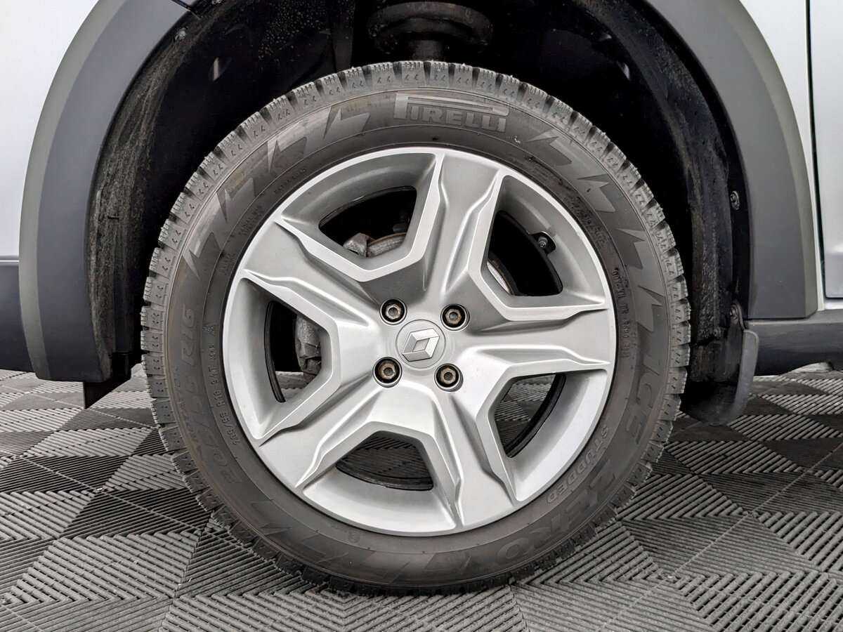 Renault Sandero с пробегом — 2021 год. Фото: #17