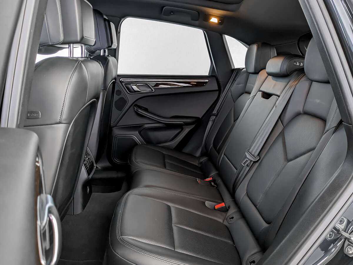 Porsche Macan с пробегом — 2019 год. Фото: #9