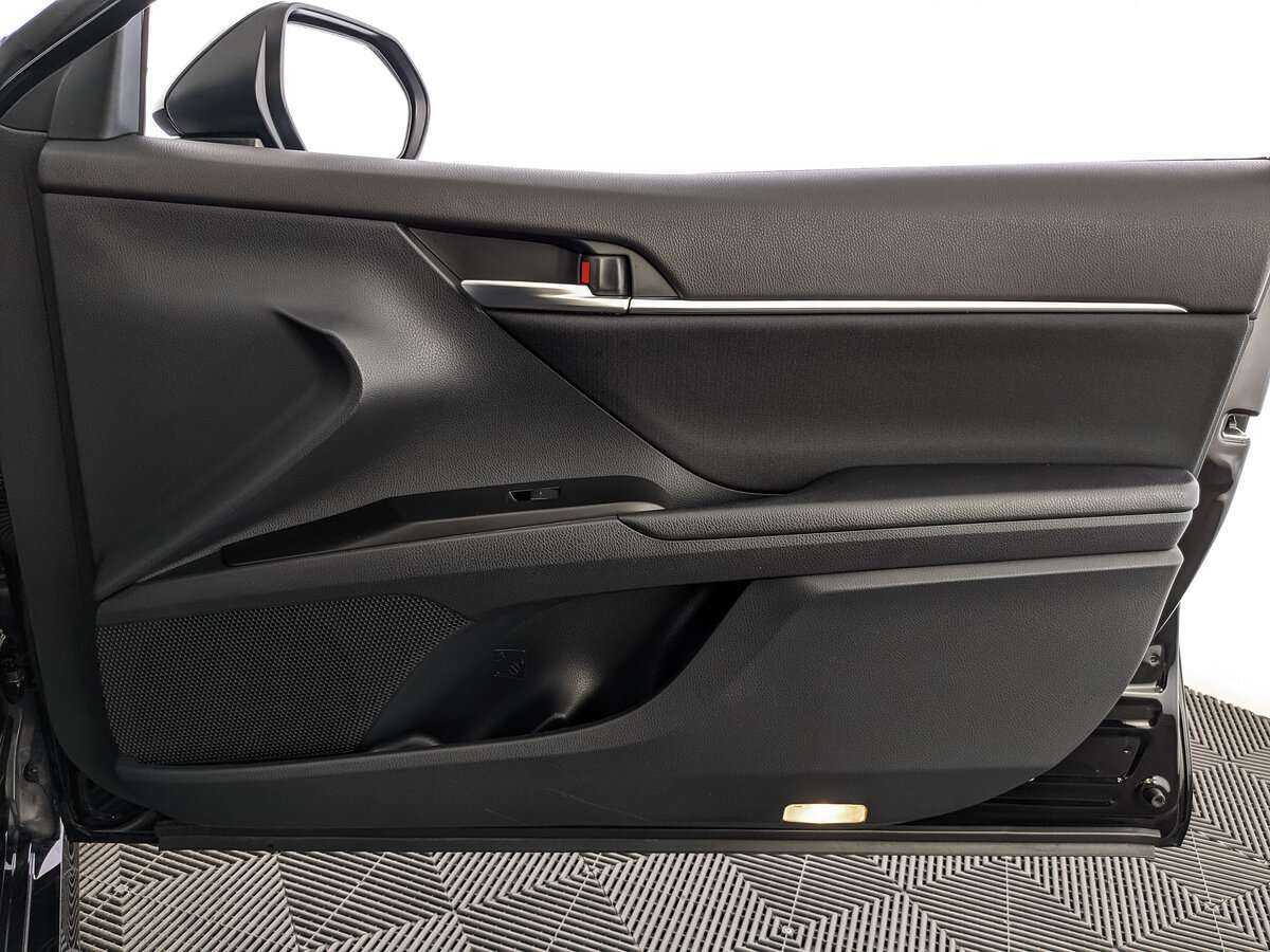 Toyota Camry с пробегом — 2021 год. Фото: #21