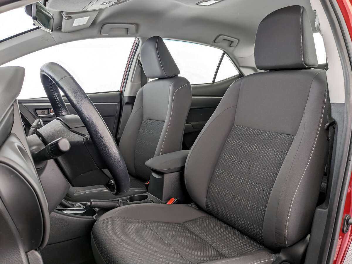 Toyota Corolla с пробегом — 2018 год. Фото: #18